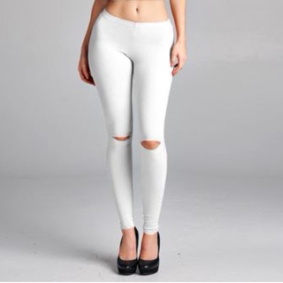 30% OFF 2/MORE NEW White Knit Leggings Cutout Knee - Picture 2 of 3